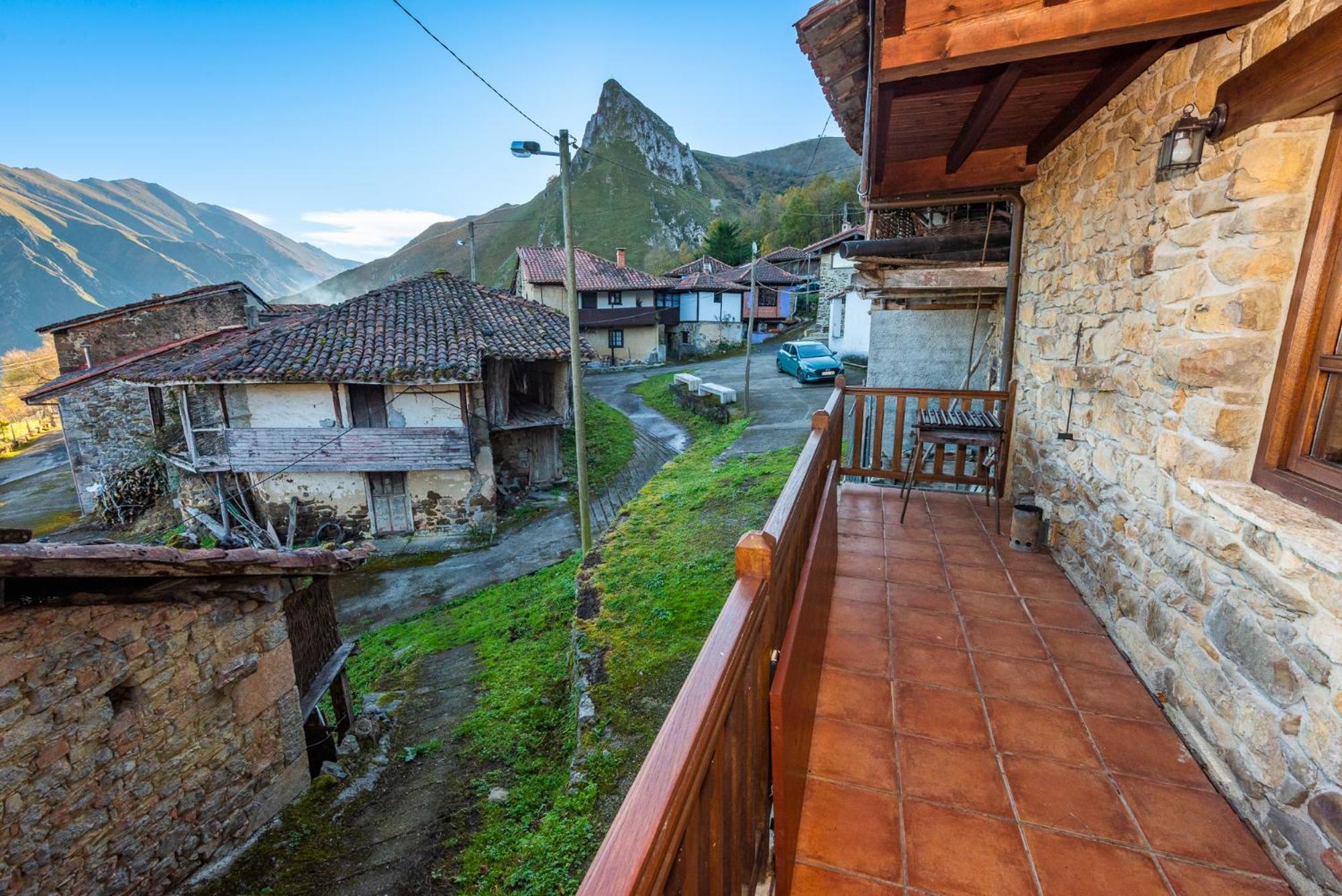 Casa De Ligueria Guest House Rozapanera Bagian luar foto